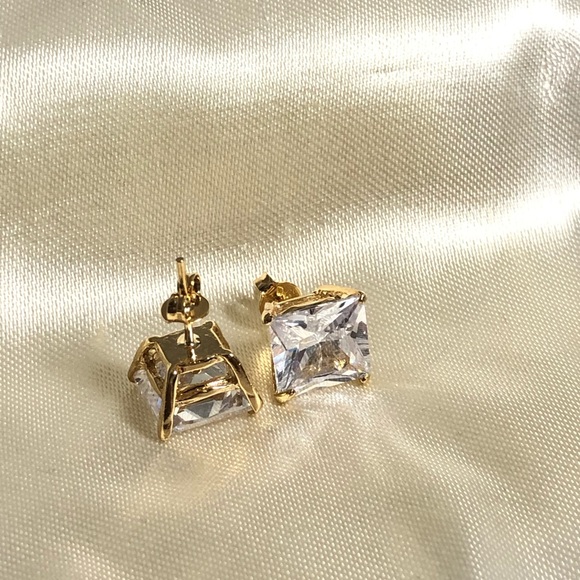 18k Gold Filled CZ Diamonds Stud Earrings - Picture 4 of 6